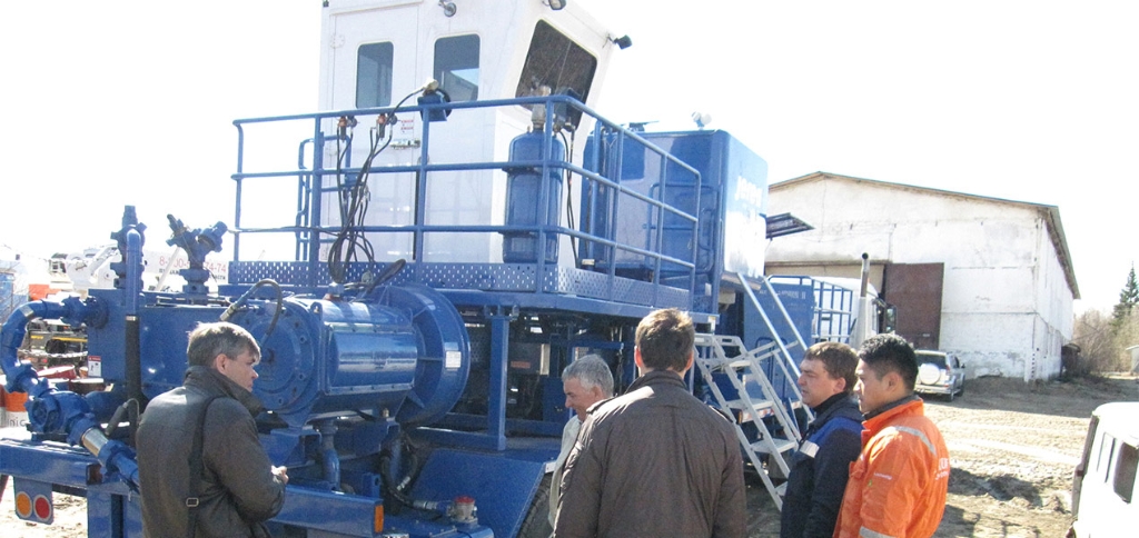 Jereh Trailer Mounted Acidizing Fracturing Unit in Russia